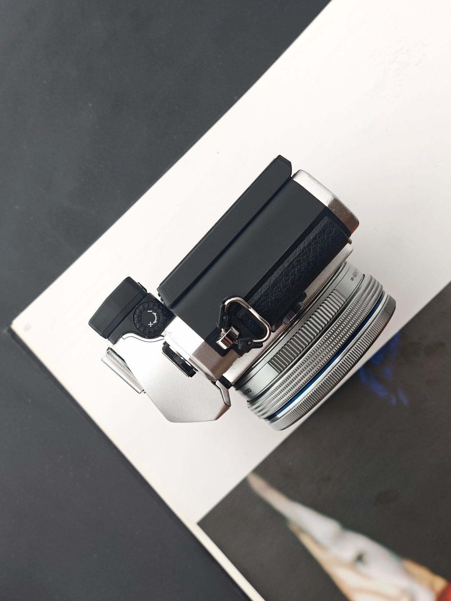 Used Olympus OM-D E-M10II with M.Zuiko 14-42mm F3.5-5.6