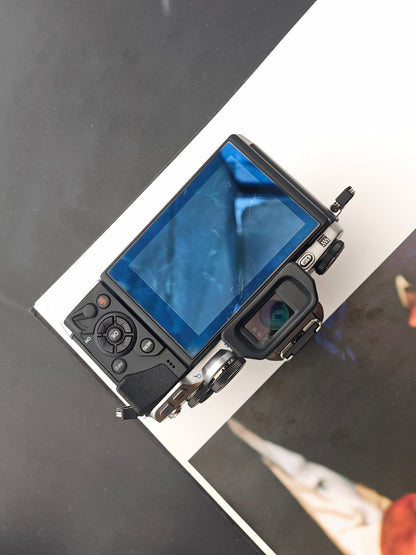 Used Olympus OM-D E-M10 with 25mm F1.8 MSC and 40-150mm F4-5.6 R ED MSC