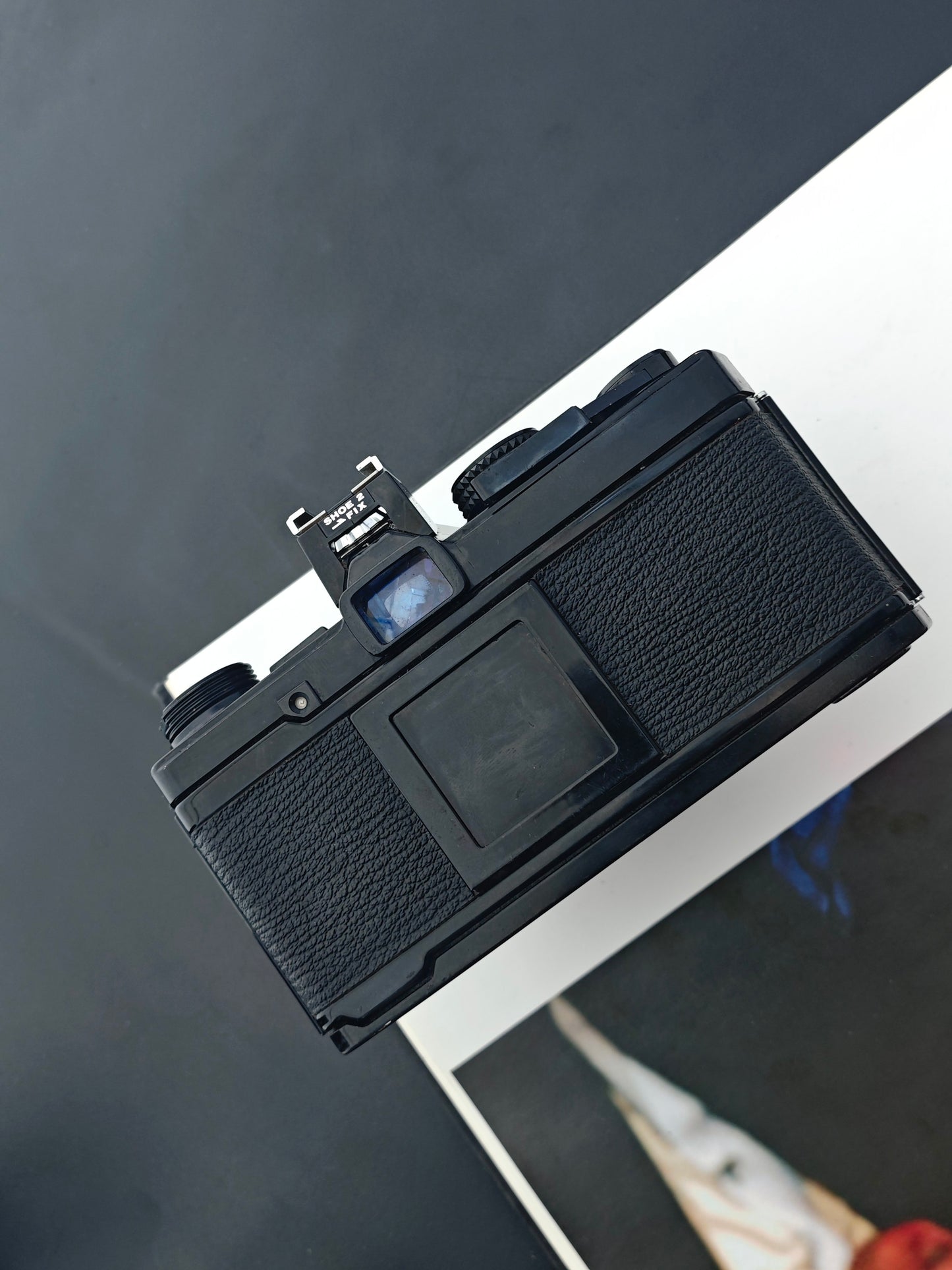 Olympus OM-2 with OM-System Zuiko MC Auto-W 28mm F2