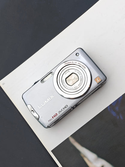 Used Panasonic Lumix DMC-FX700 Digital Camera [JPN only]