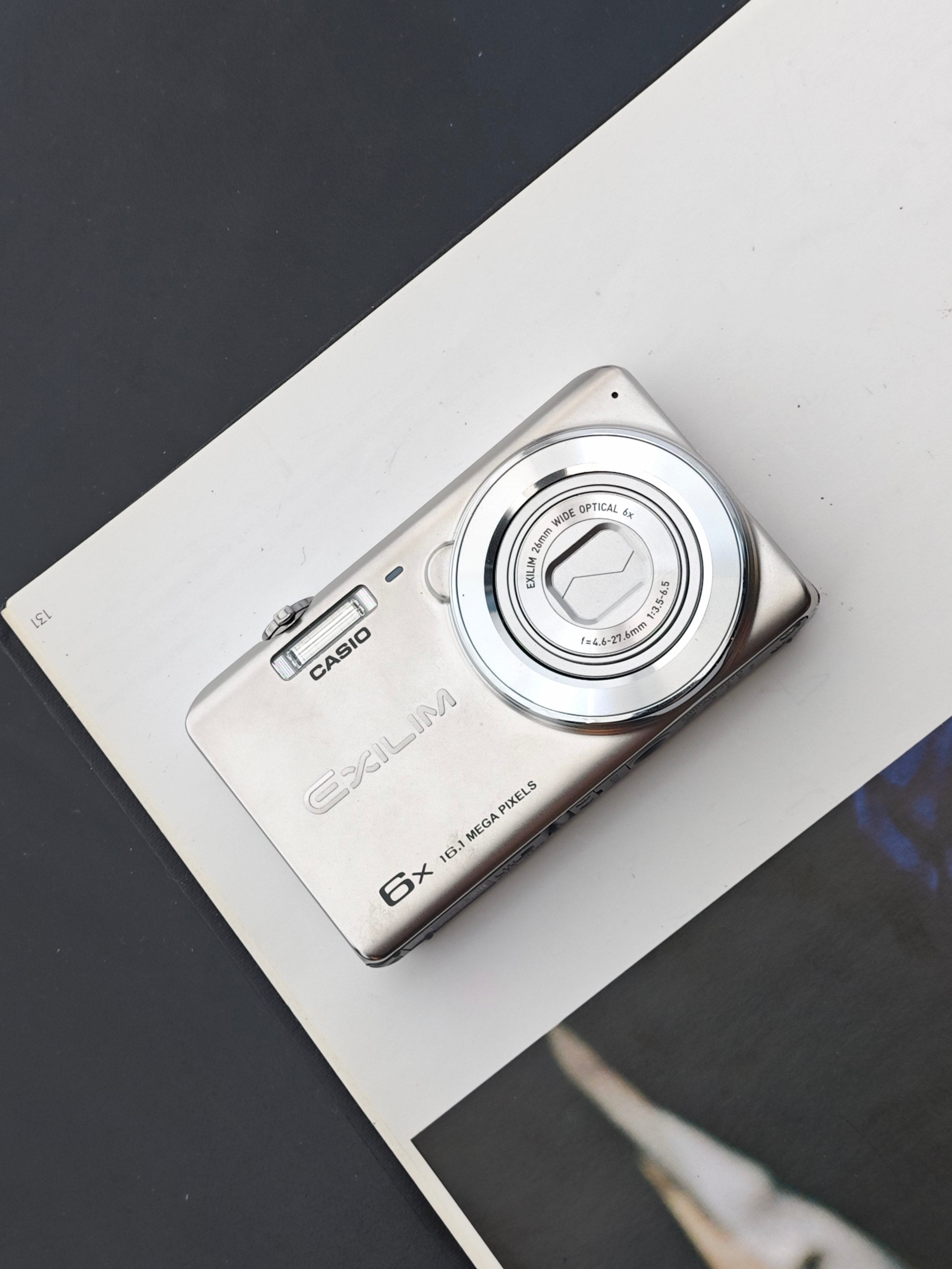 CASIO EXILIM 16.1メガピクセル コンパクトデジタルカメラ カメラ CASIO EXILIM 16.1 MEGA PIXELS EX-ZS25