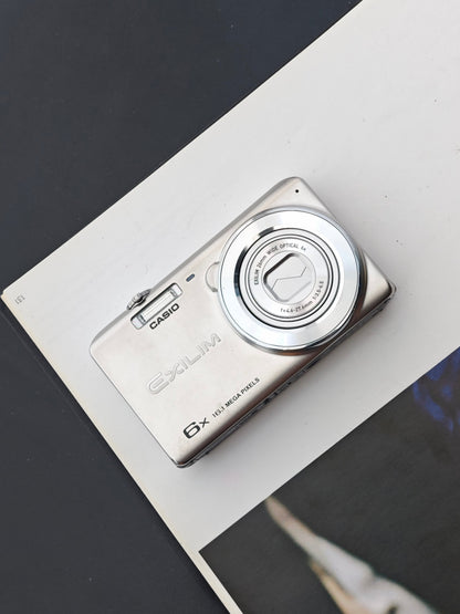 Used Casio EXILIM EX-ZS25 Digital Camera
