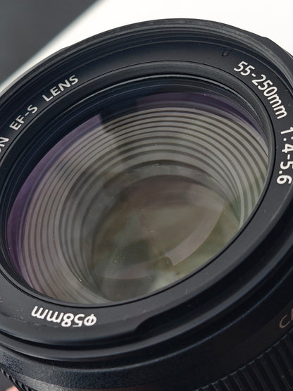 Canon Zoom Lens EF-S 55-250mm F4-5.6 IS #7551022022