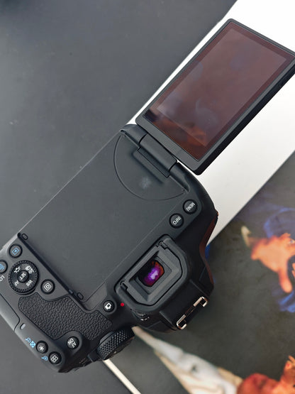 Used Canon EOS Kiss X10i with Double Zoom Kit Digital Camera