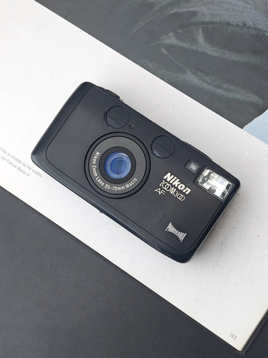 Nikon Zoom 300AF #4112954