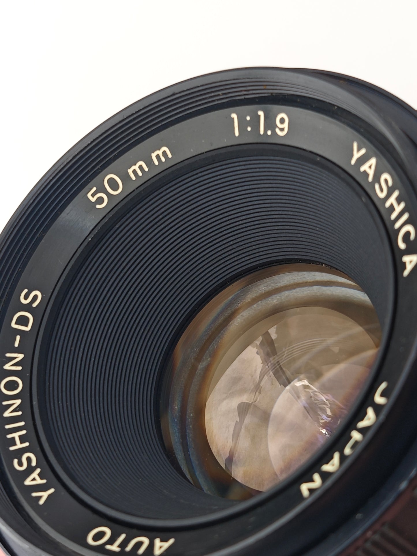Yashica Auto Yashinon-DS 50mm F1.9 [M42 mount]