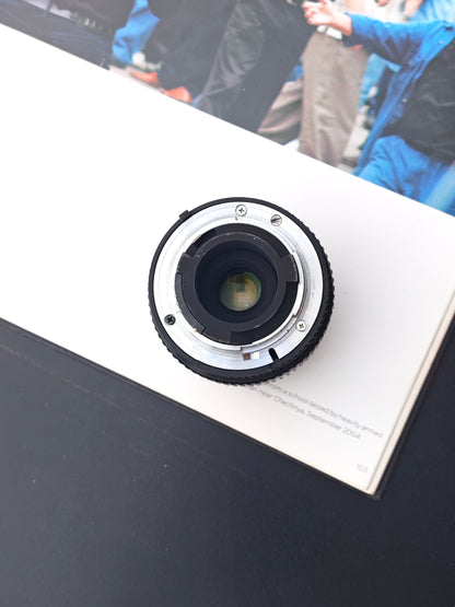 Nikon AF Nikkor 28-70mm F3.5-4.5 D #3289311