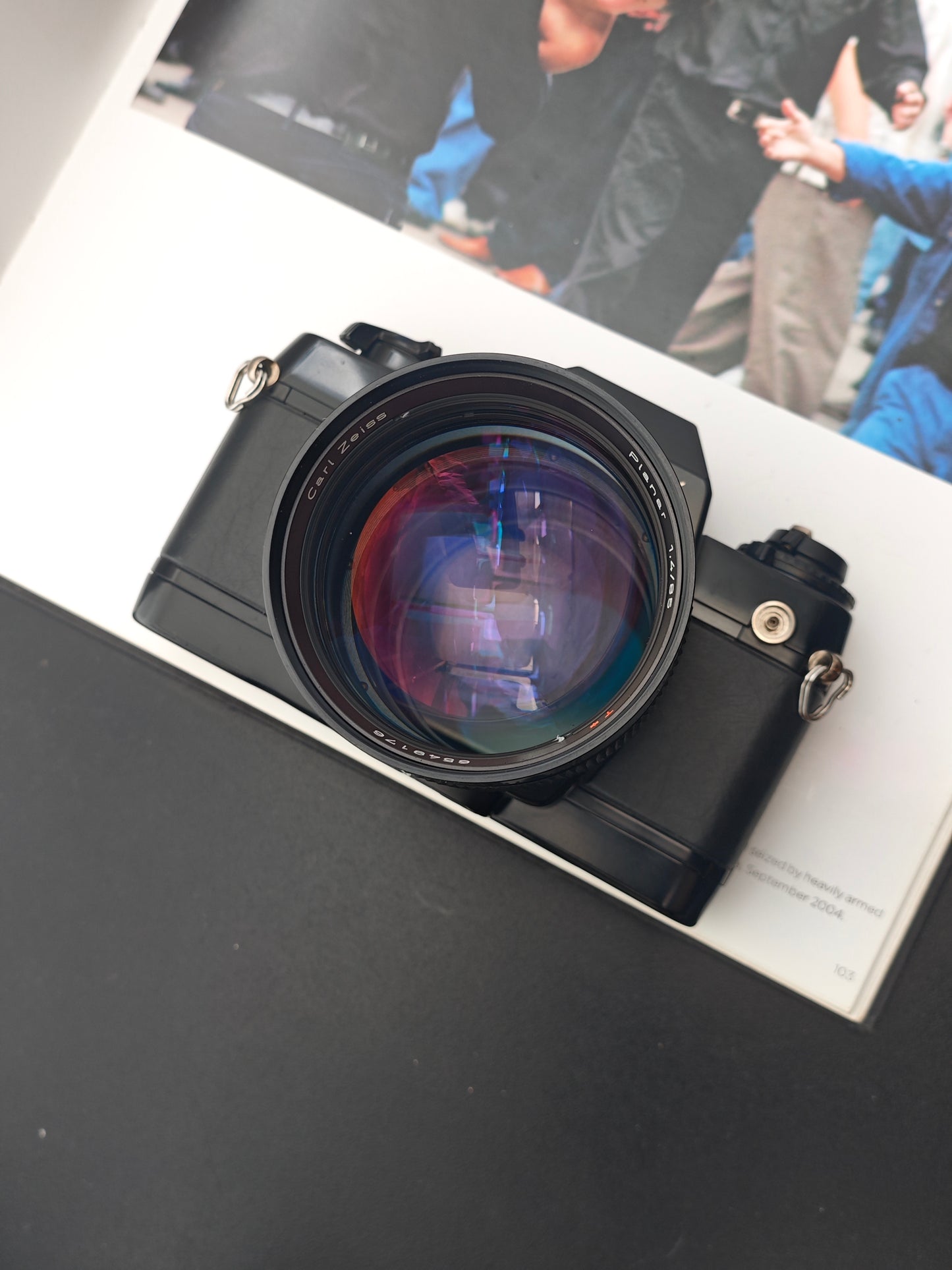 Contax 137 MD Quartz with Carl Zeiss Planar 85mm F1.4 T* AEG