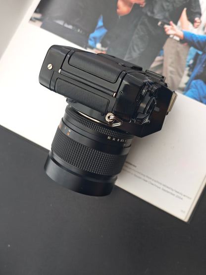 Contax 137 MD Quartz with Carl Zeiss Planar 85mm F1.4 T* AEG