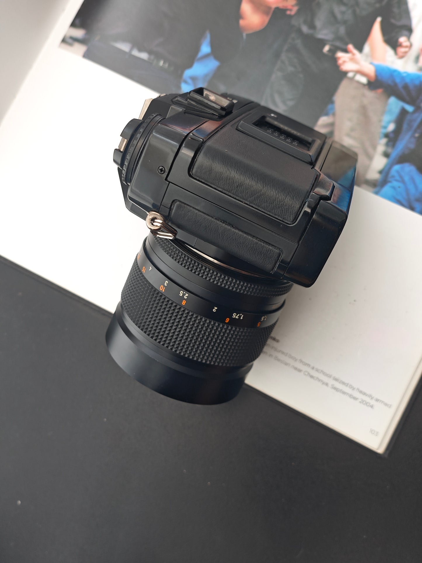 Contax 137 MD Quartz with Carl Zeiss Planar 85mm F1.4 T* AEG