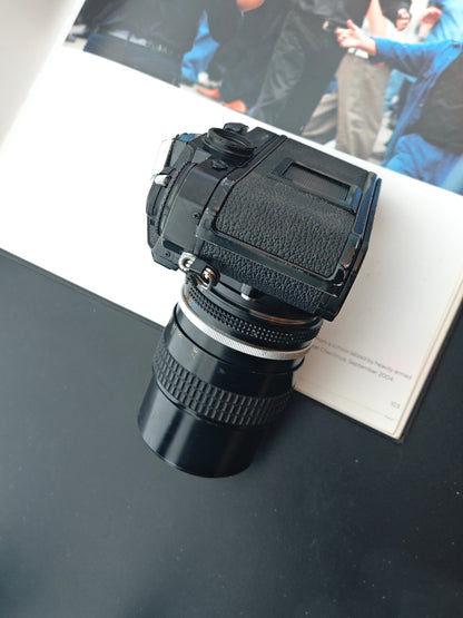 *READ* Nikon FE black with Nikon Nikkor 135mm F3.5 Ai