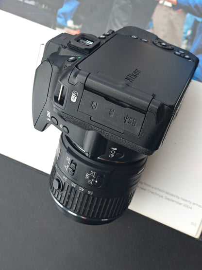 *READ* Used Nikon D5500 with Nikon DX VR AF-S 18-55mm F3.5-5.6 G II ED [No charger]