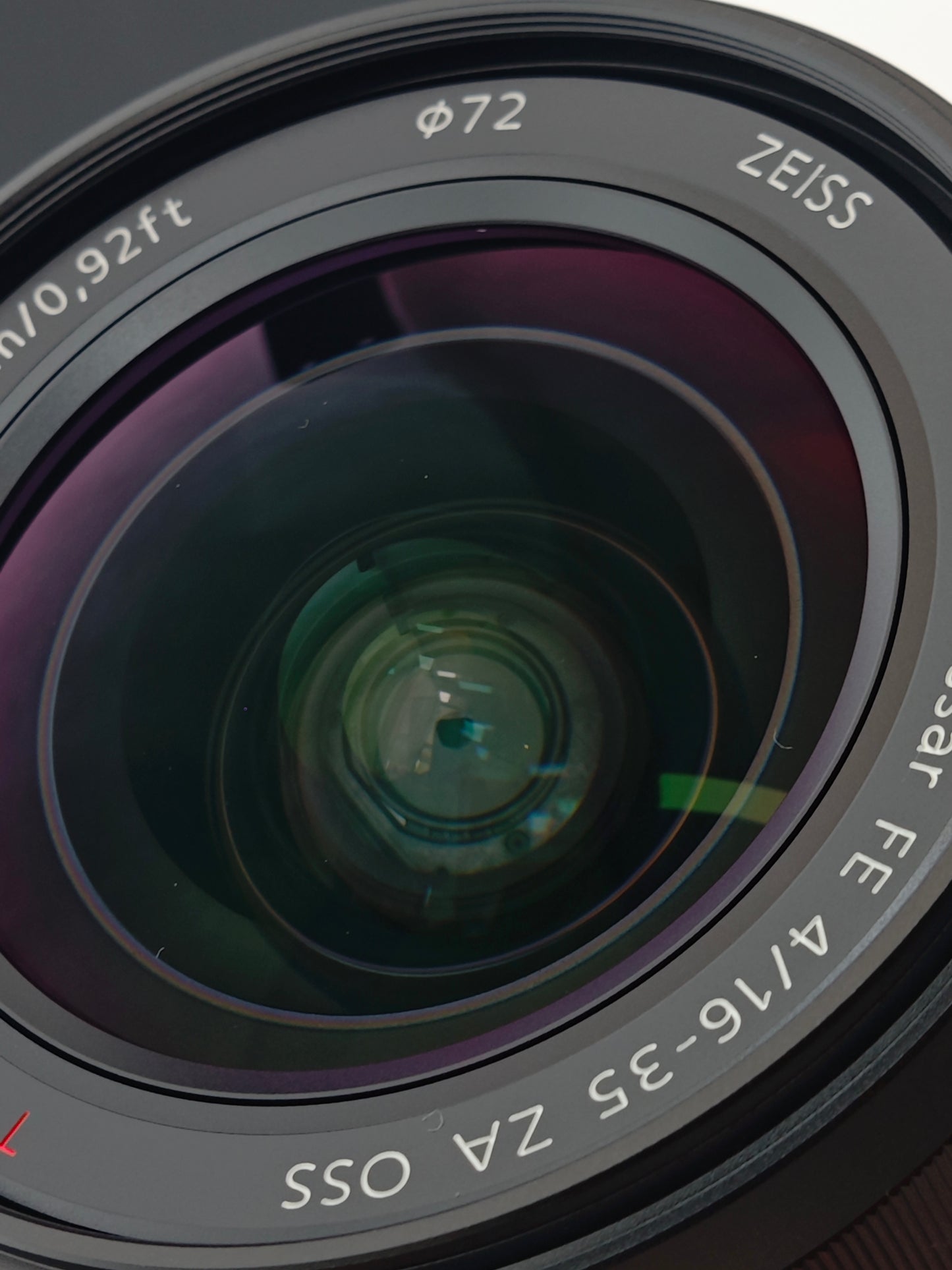 Sony Zeiss Vario-Tessar FE 16-35mm F4 ZA OSS [E mount]