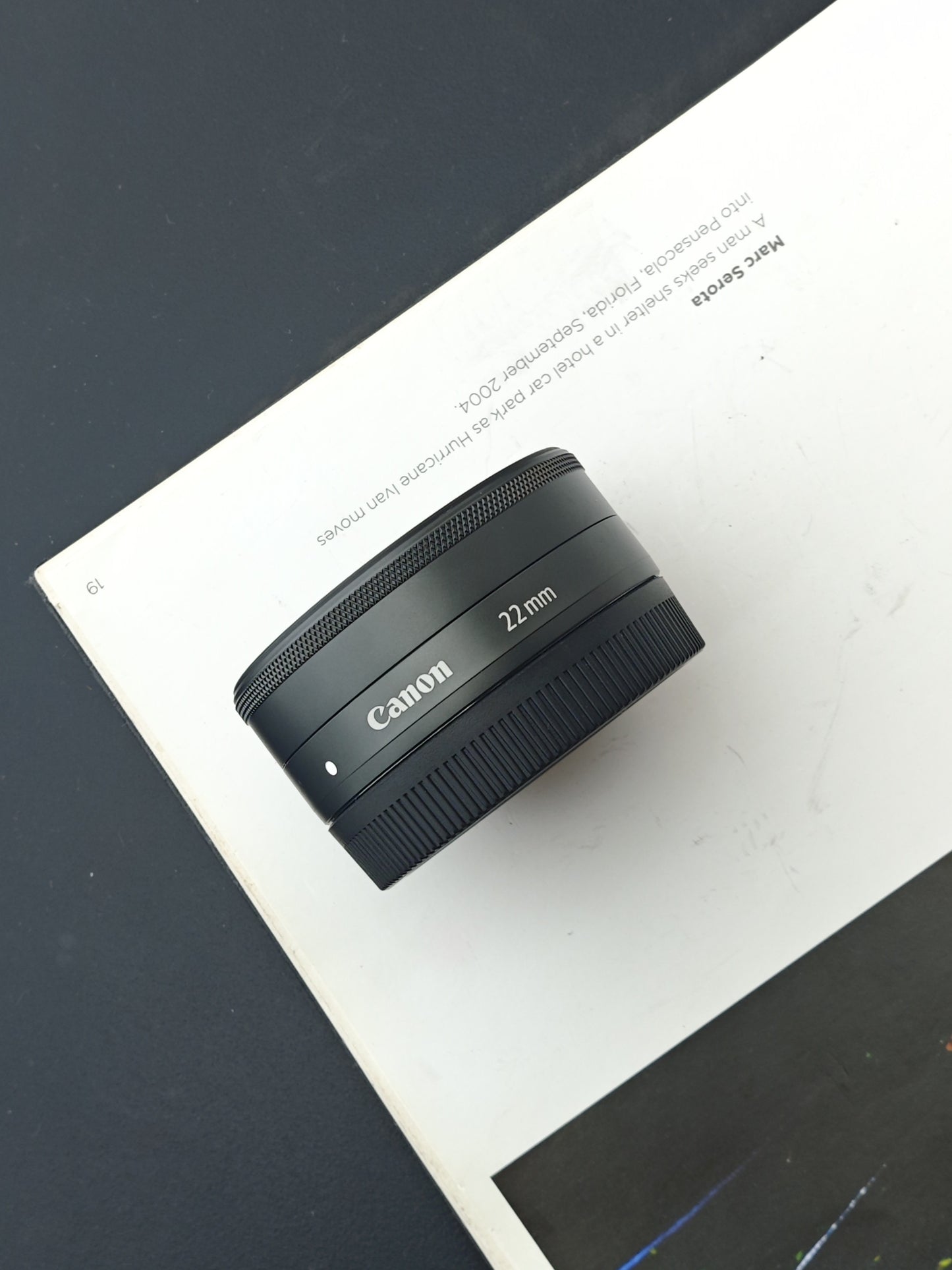 Canon Lens EF-M 22mm F2 STM