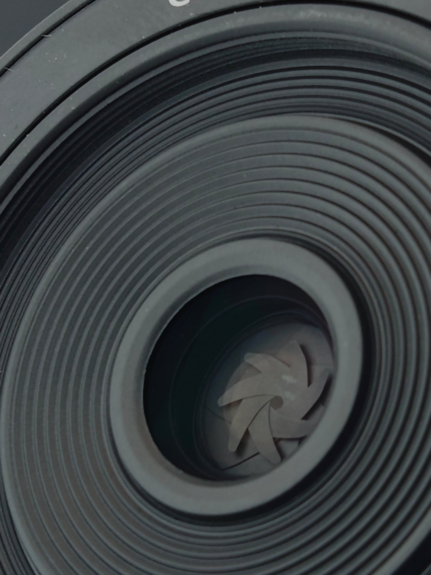 Canon Lens EF-M 22mm F2 STM