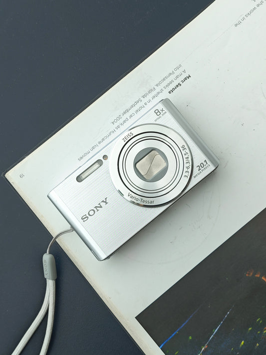 Used Sony Cyber-shot DSC-W830 Digital Camera [JPN only, No charger]