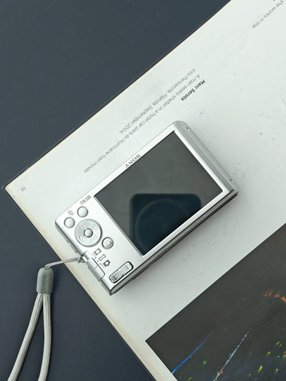 Used Sony Cyber-shot DSC-W830 Digital Camera [JPN only, No charger]