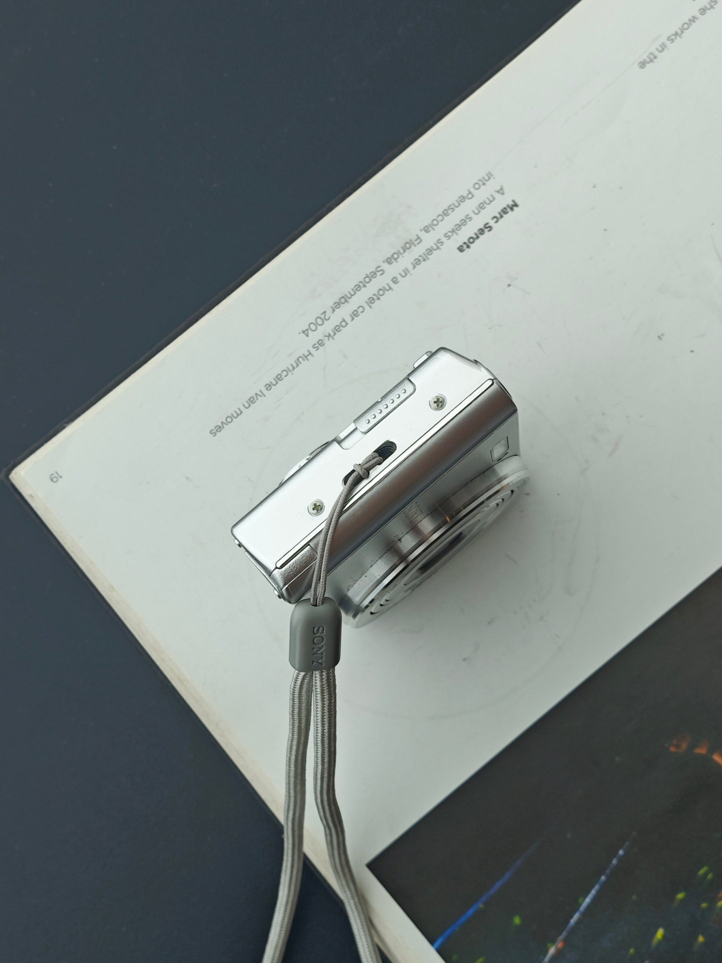 Used Sony Cyber-shot DSC-W830 Digital Camera [JPN only, No charger]