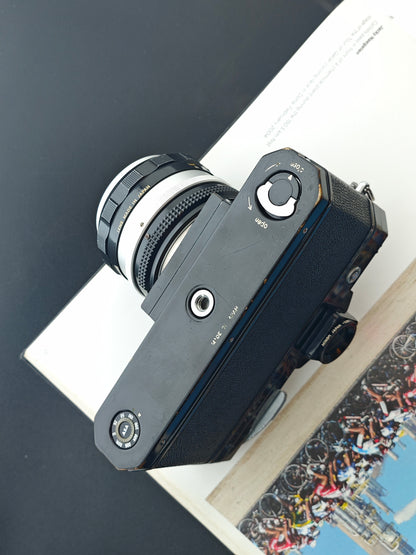 Nikon F black with Nikkor-S 50mm F1.4