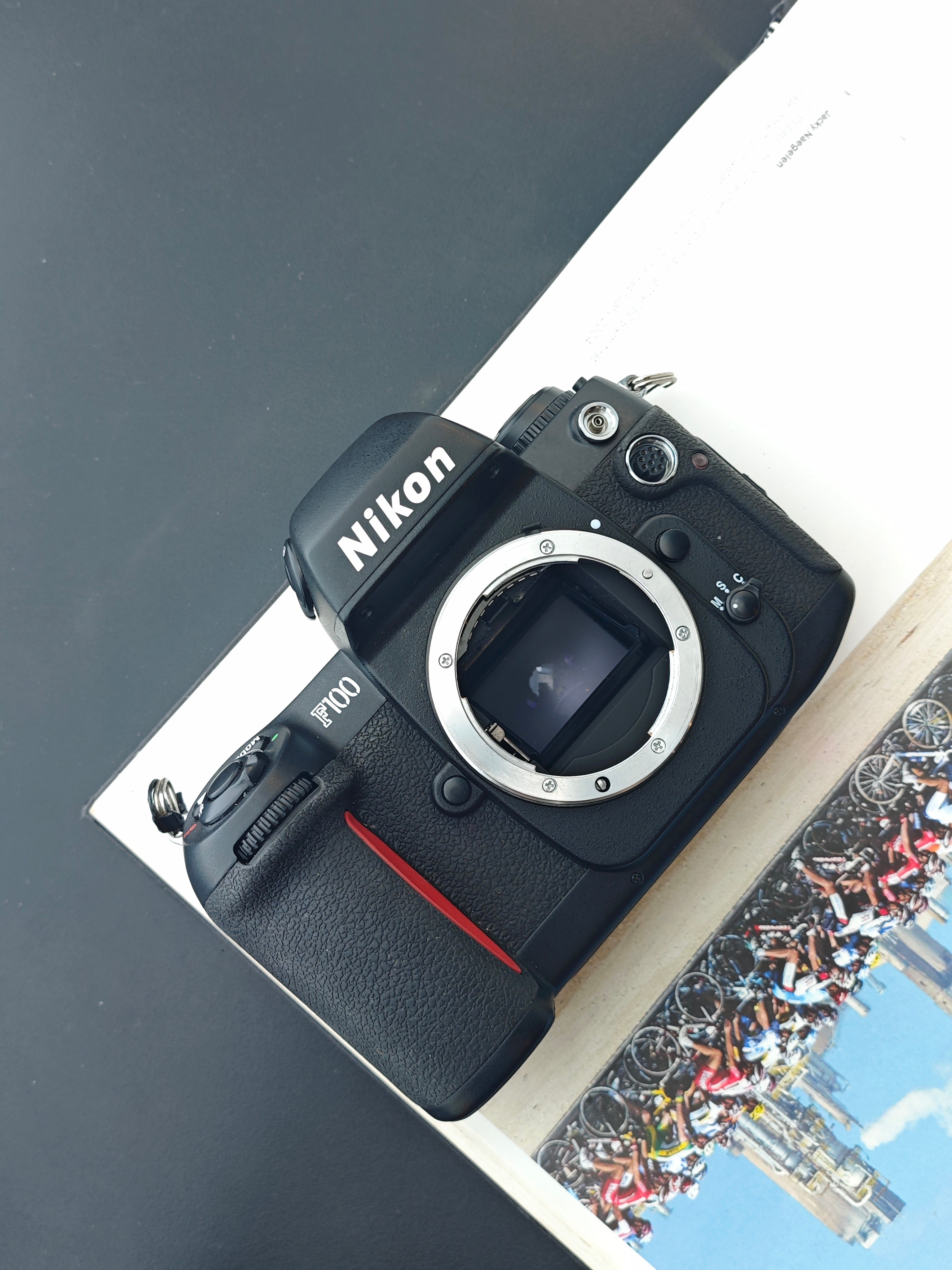Nikon F100 body #2176259 – UNIT CAMERA SHOP | BKK