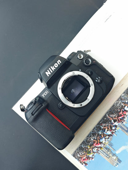 Nikon F100 body #2176259