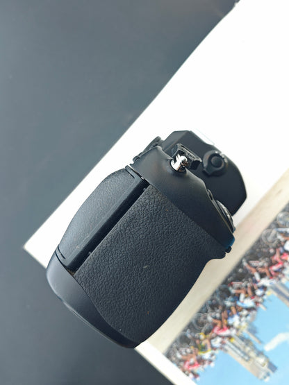 Nikon F100 body #2176259