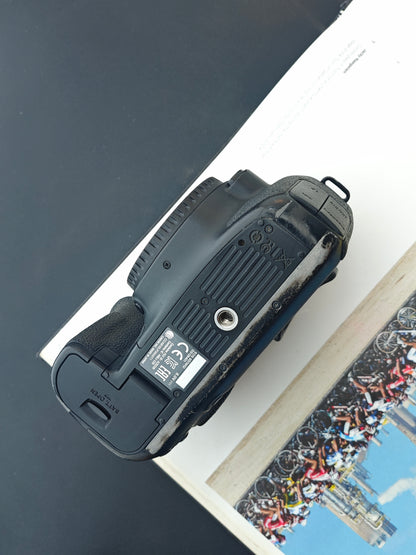 Used Canon EOS 6D body Digital Camera [No charger]