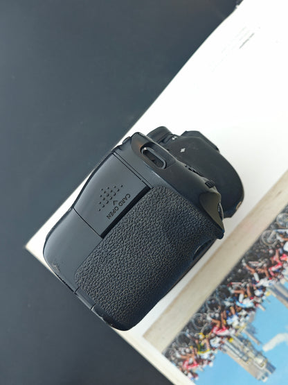 Used Canon EOS 6D body Digital Camera [No charger]