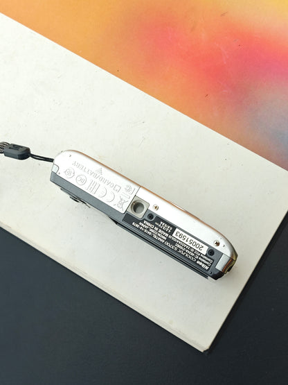 Used Nikon Coolpix S3700 silver Digital Camera [No charger]