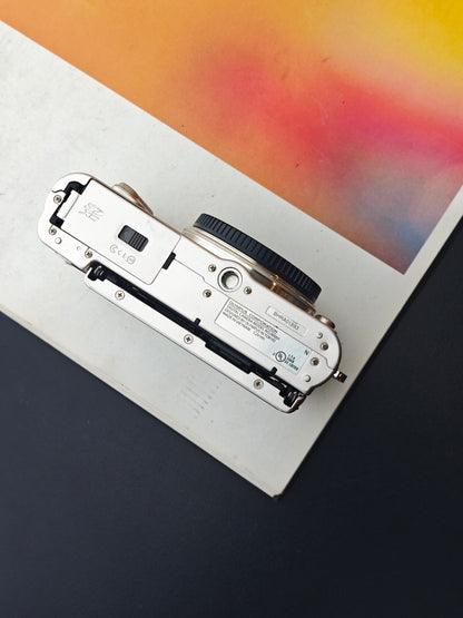 Used Olympus PEN E-PL8 body Digital Camera