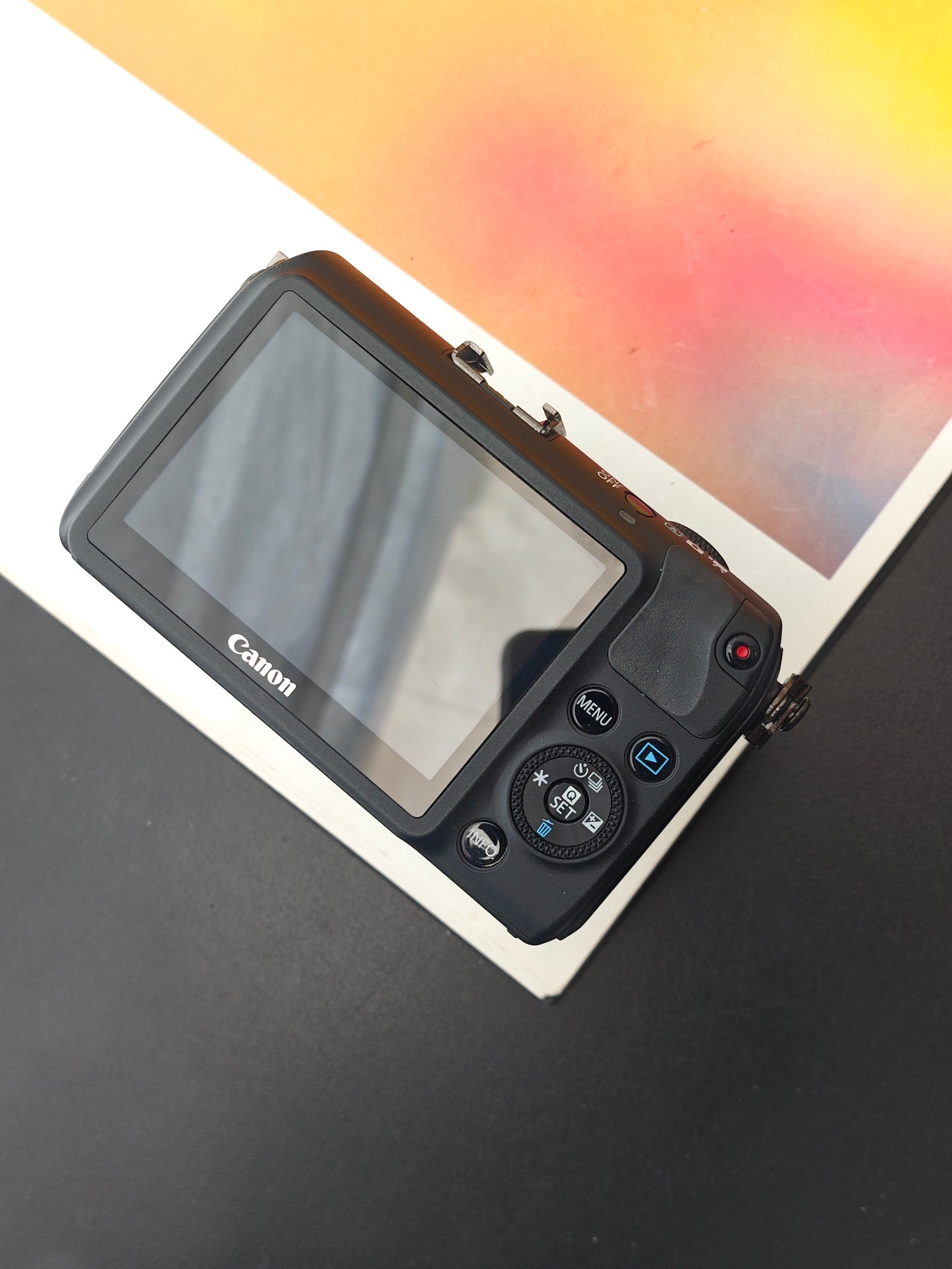 *READ* Used Canon EOS M with EF-S 18-55mm F 3.5-5.6 IS STM