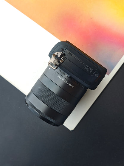 *READ* Used Canon EOS M with EF-S 18-55mm F 3.5-5.6 IS STM