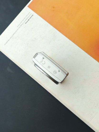 Used Canon IXY 210 silver Digital Camera