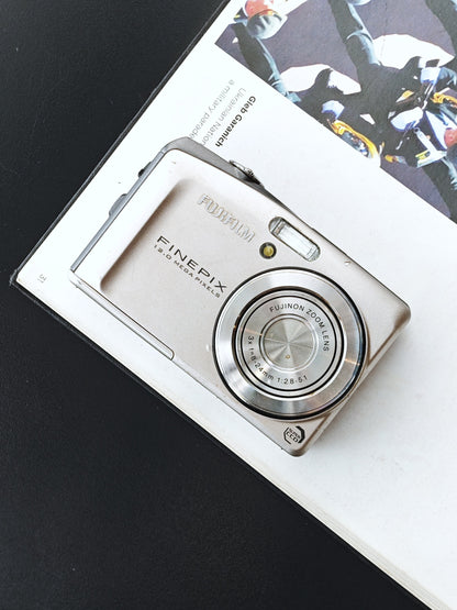Used Fujifilm FinePix F60 fd Digital Camera [No charger]