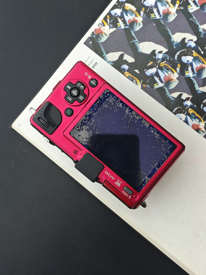 Used Panasonic Lumix DMC-GF2 red with Lumix G 14mm F2.5 [JPN only]