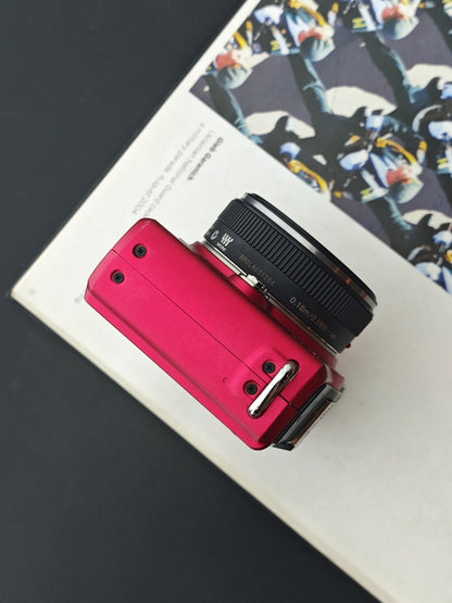 Used Panasonic Lumix DMC-GF2 red with Lumix G 14mm F2.5 [JPN only]