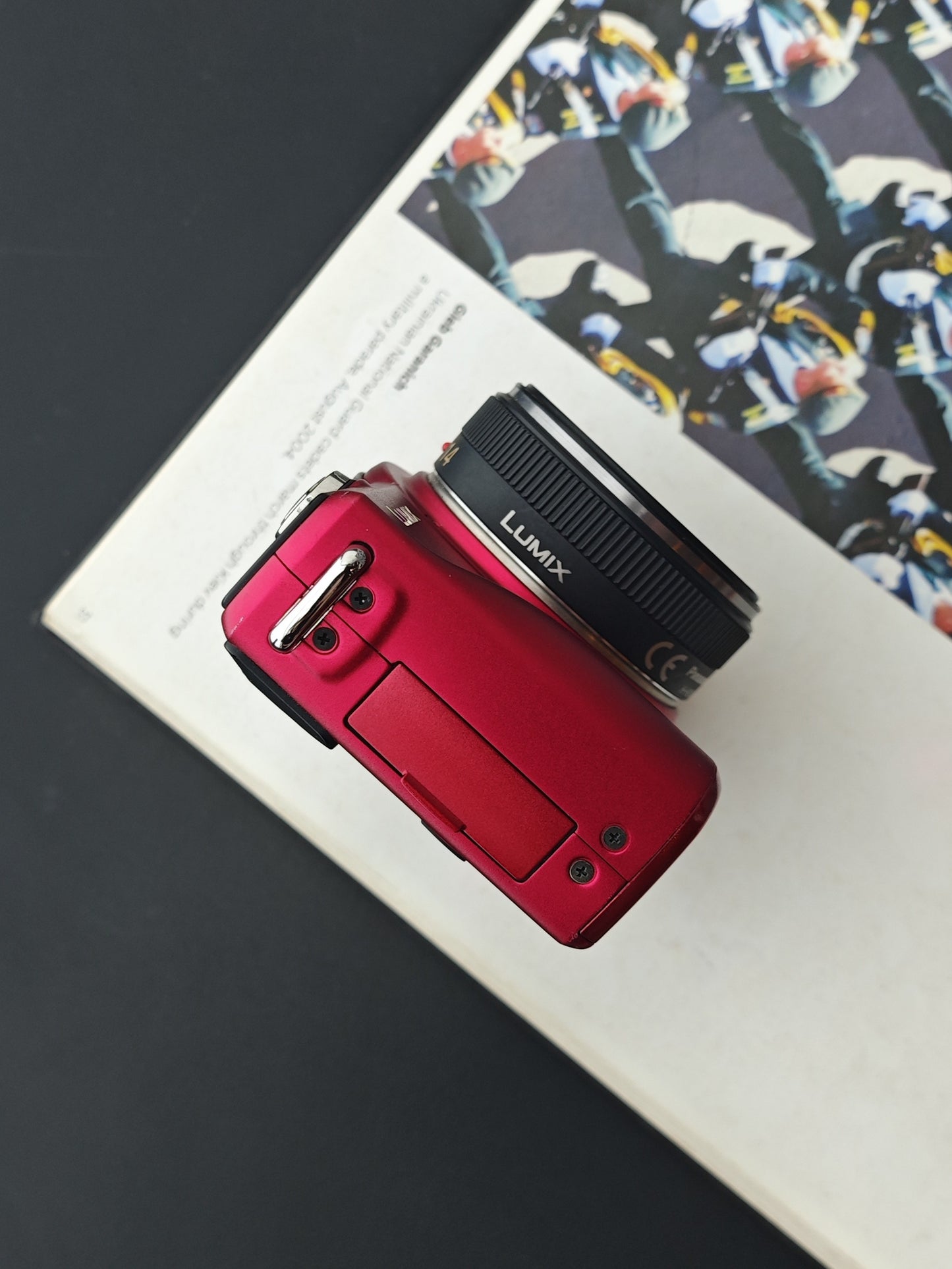 Used Panasonic Lumix DMC-GF2 red with Lumix G 14mm F2.5 [JPN only]