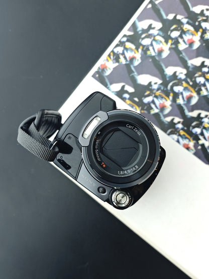 Used Sony HDR-SR12 Handycam [No charger, JPN only]