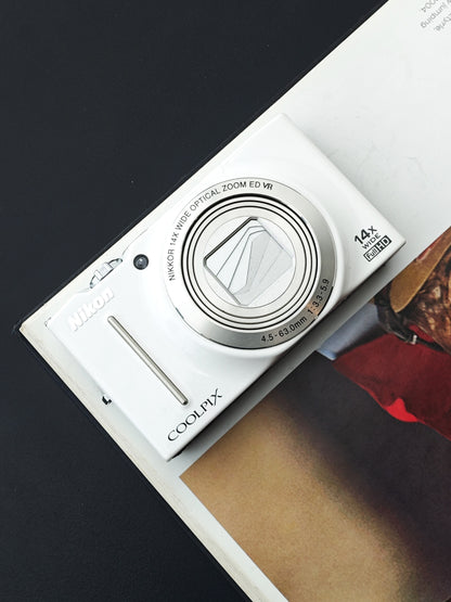Used Nikon Coolpix S8200 white Digital Camera [No charger]