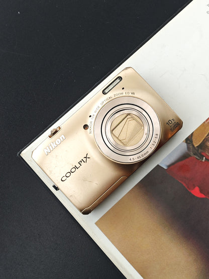 Used Nikon Coolpix S6300 Digital Camera [No charger]