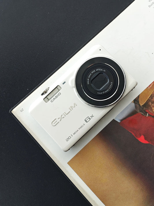 Used Casio EXILIM EX-ZS35 Digital Camera [No charger]