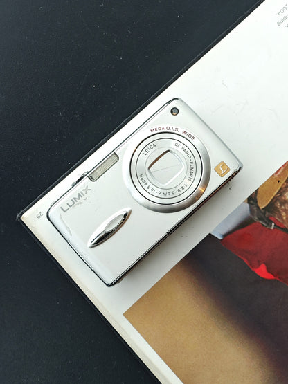 Used Panasonic Lumix DMC-FX01-S Digital Camera [with box]