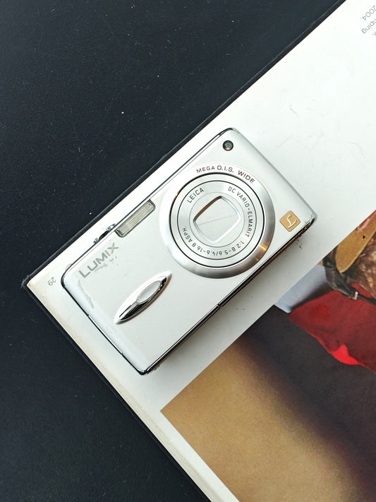 Used Panasonic Lumix DMC-FX01-S Digital Camera [with box]