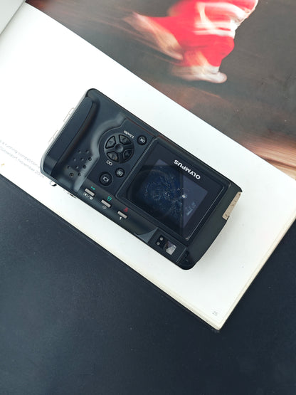 Used Olympus Camedia C-990 Zoom Digital Camera