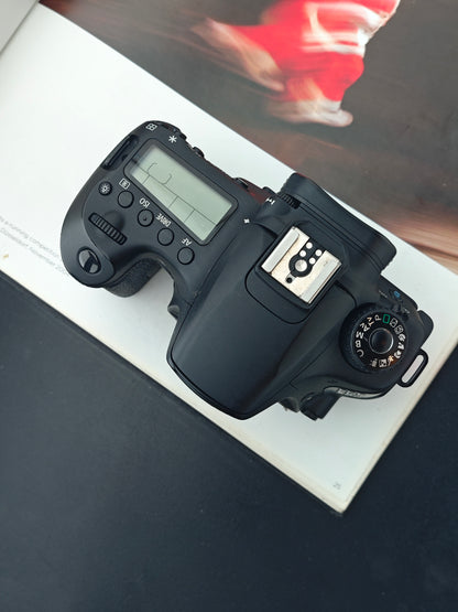 Used Canon EOS 60D body Digital Camera