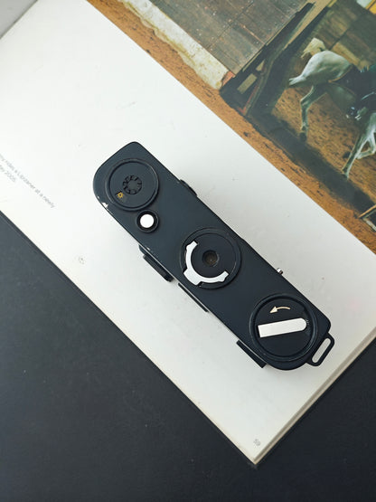 *READ* Leitz Minolta CL body