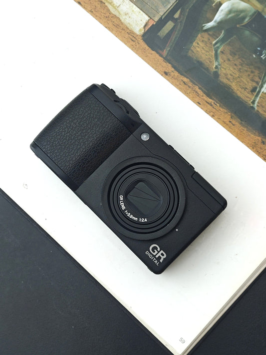 Used Ricoh GR Digital II Digital Camera [No charger]