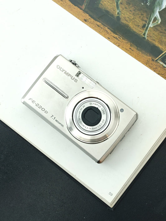 UsedOlympus FE-220D Digital Camera