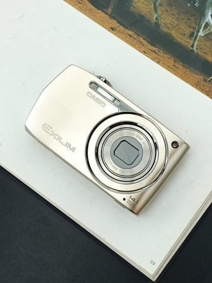 Used Casio EXILIM EX-Z2300 Digital Camera [with box]