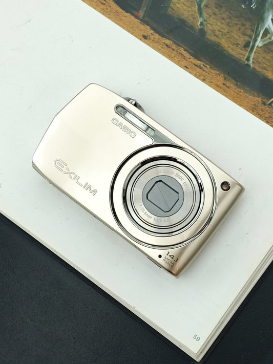 Used Casio EXILIM EX-Z2300 Digital Camera [with box]